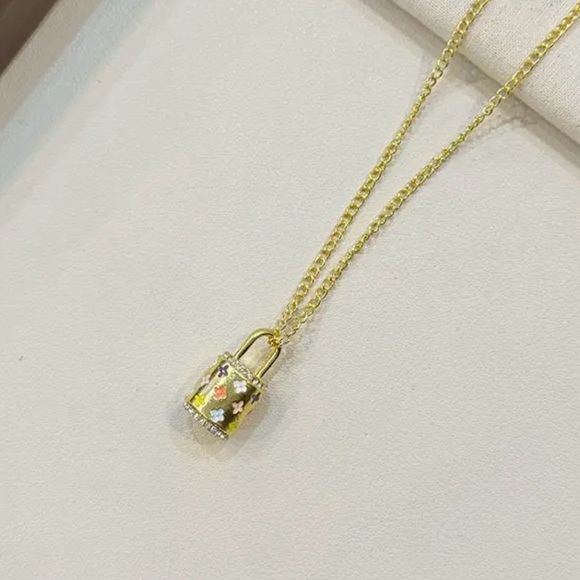 Elegant Gold Necklace with Colorful Pendant - Picture 5 of 11